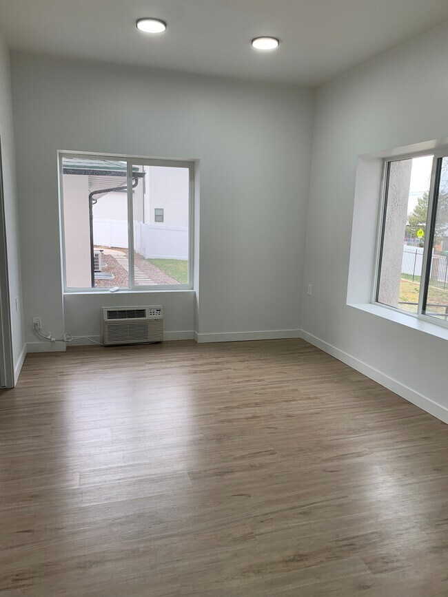 Foto del edificio - 404 E 5600 S