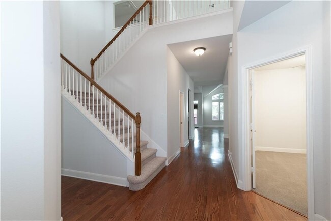 Building Photo - 2611 Salerno Pl