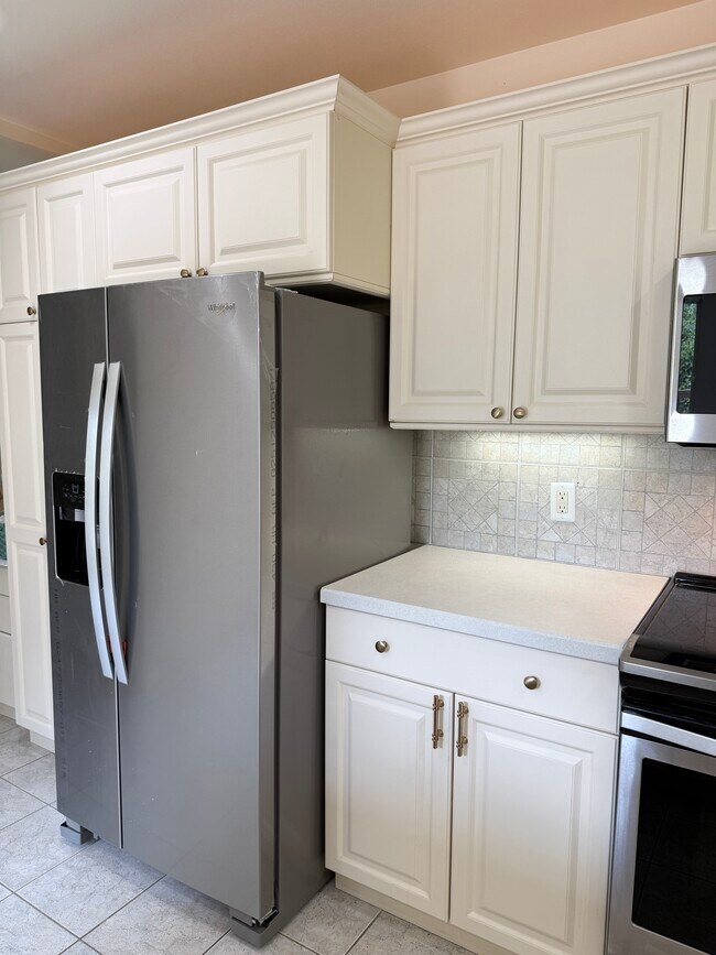 Foto del edificio - 5313 Raywood Rd
