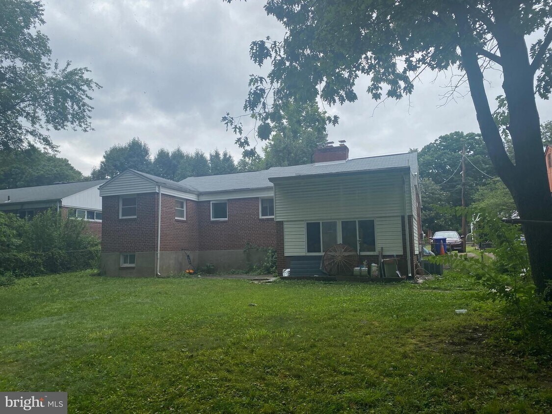 4105 College Heights Dr, University Park, MD 20782 House Rental in