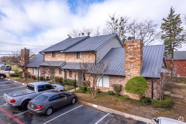 Building Photo - Jackson Manor Townhomes