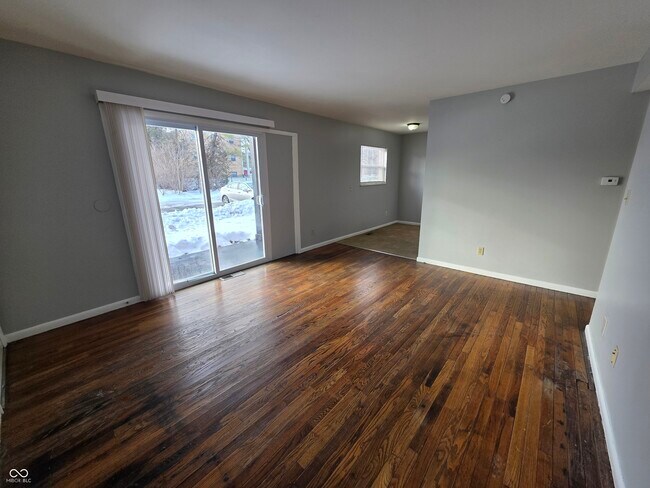 Foto del edificio - 6262 Eastridge Dr