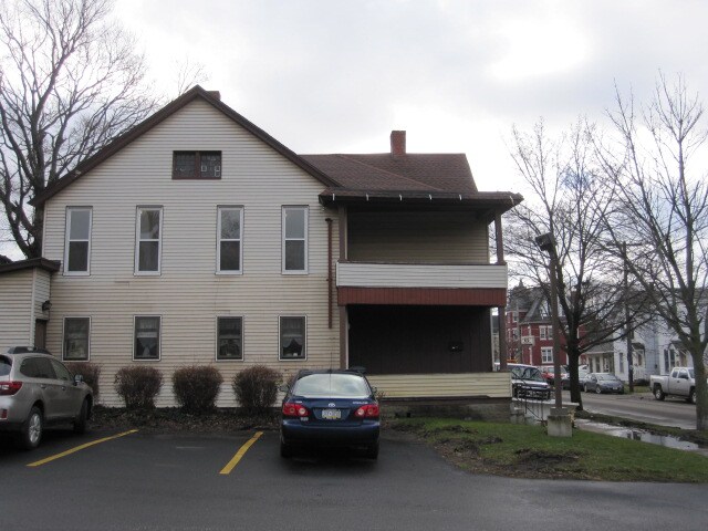 Primary Photo - 713 Myrtle St