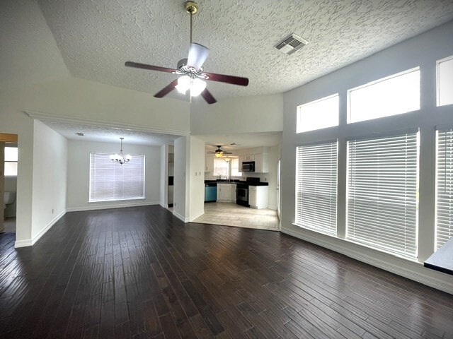 Building Photo - 15734 Roxton Ridge Dr