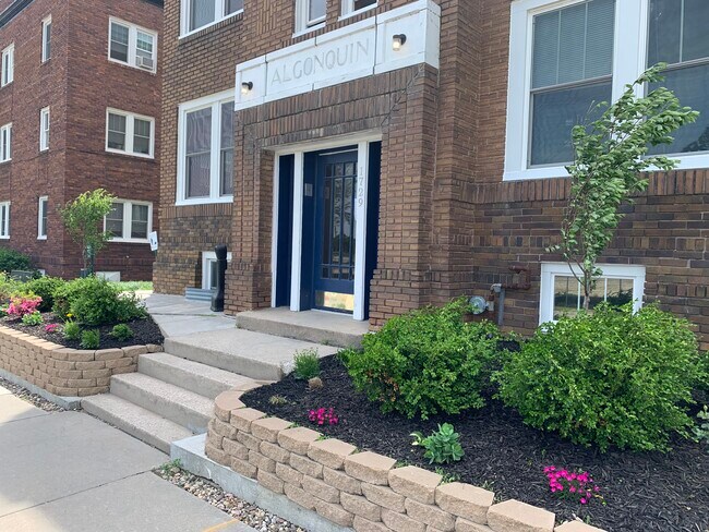 Front Entry - 509 S 18th St