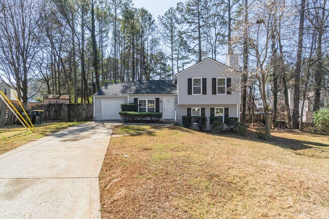 Building Photo - Welcome to this charming 3-bedroom, 2-bathroom home located in the desirable Alpharetta, GA.