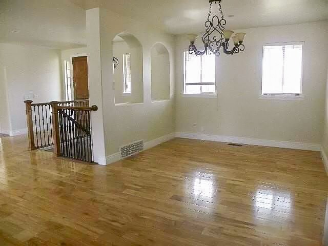 Foto del edificio - 1377 E 300 N