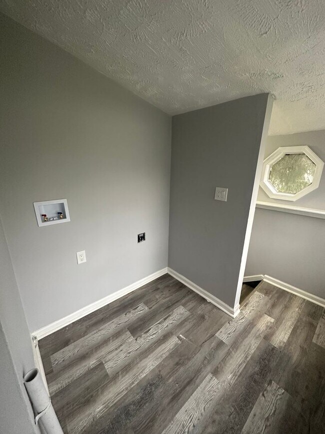 Foto del edificio - 12323 Park Knoll Dr
