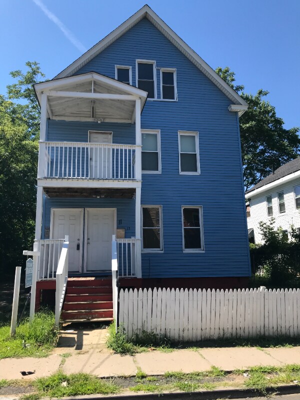 11 Judson St, Hartford, CT 06120 Apartment for Rent in Hartford, CT