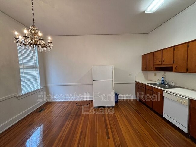 Foto del edificio - 1310 Stark Ave