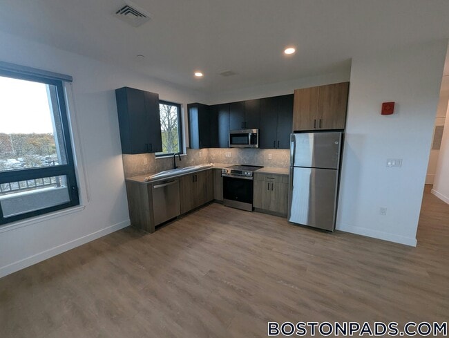 Building Photo - 199 Gardner St