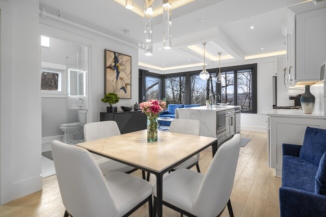 Penthouse - 504 Stewart Ave