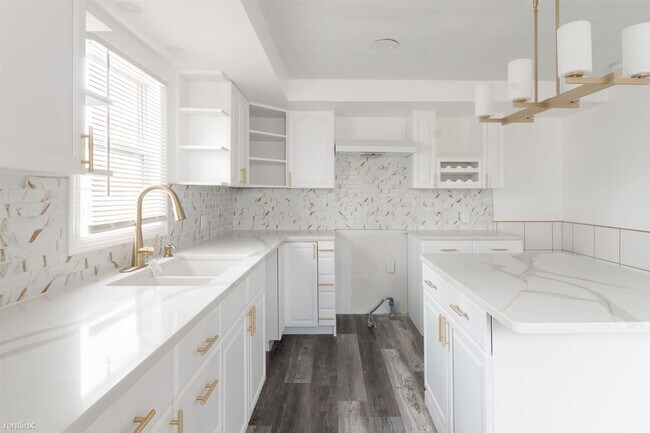Foto del edificio - 3 br, 2 bath House - 513 Henry Street