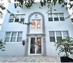 Building Photo - 1550 Drexel Ave