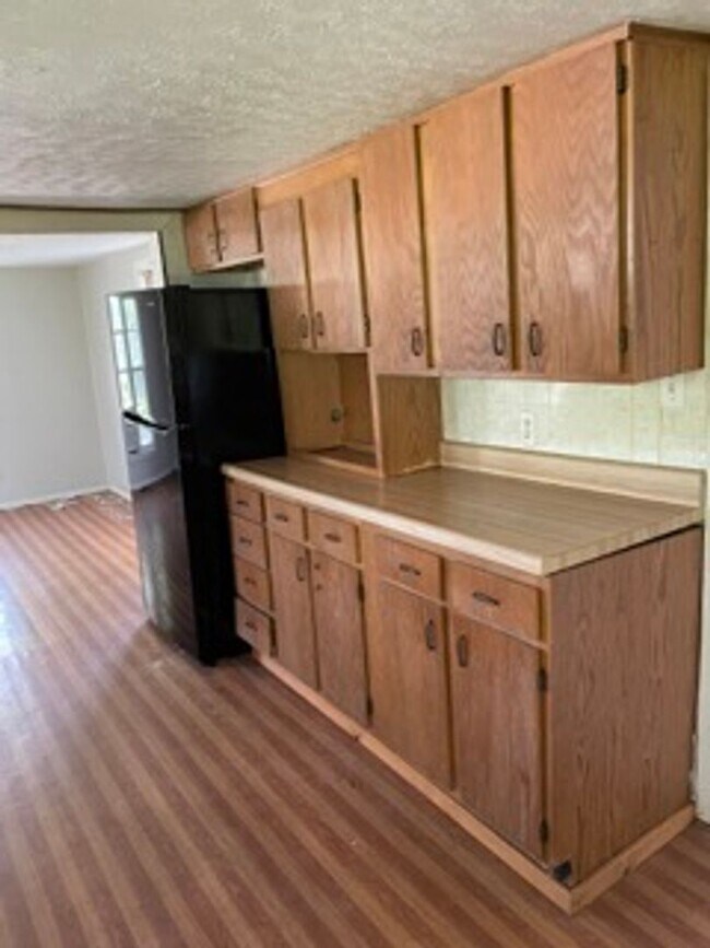 Foto del edificio - 1233 E Walnut St