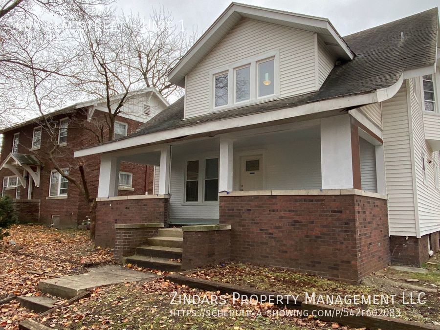 407 W Elm St Unit 1, Urbana, IL 61801 Room for Rent in Urbana, IL