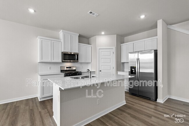 Building Photo - 289 S Neon Ave