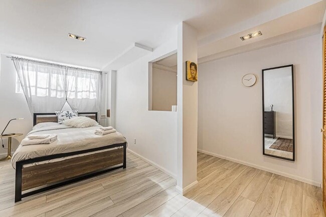 Building Photo - 7201 Rue Boyer