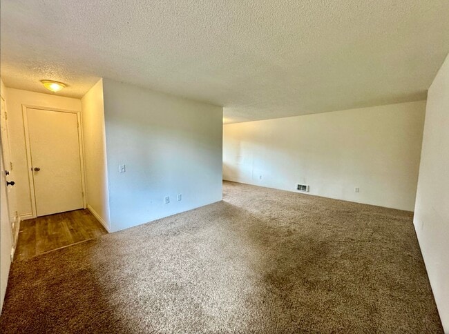 Foto del edificio - Move-In Special! Rent Ready 2-Bedroom 1 Ba...