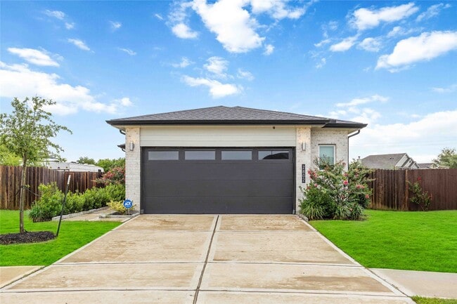 Building Photo - 2802 Wingmore Ln