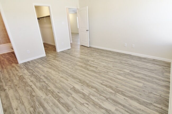 Building Photo - 13206 Withee Path Ln