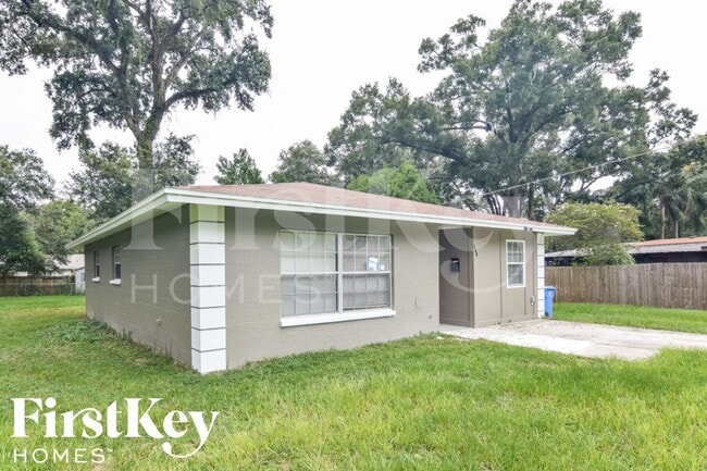 Building Photo - 500 Brenda Dr