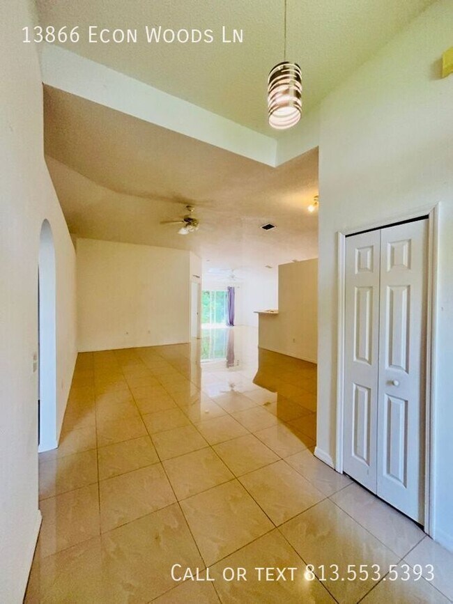 Foto del edificio - 13866 Econ Woods Ln