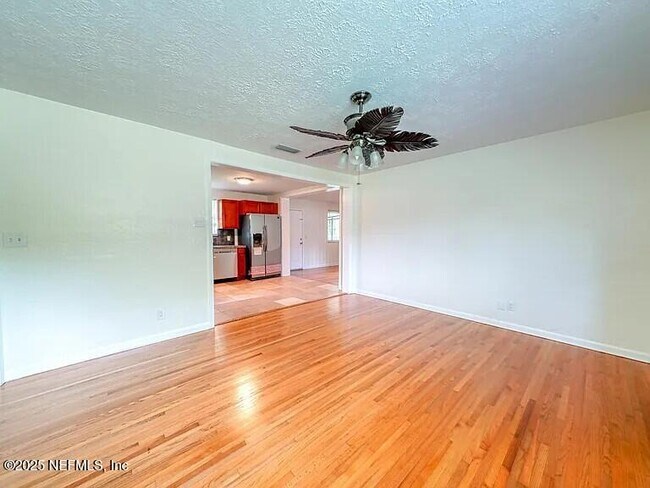 Foto del edificio - 6446 Ish Brant Rd S