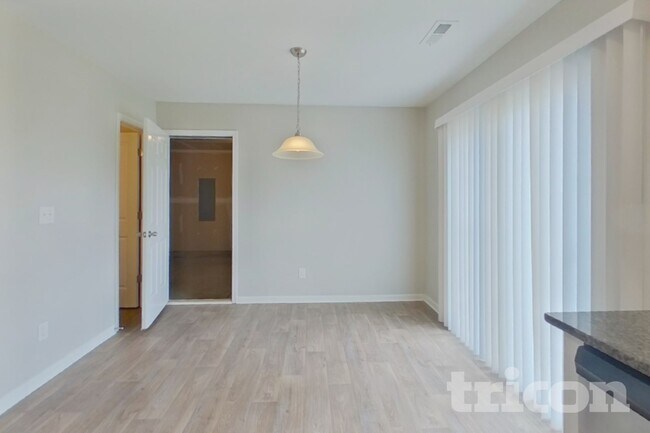 Foto del edificio - 2653 Mcintosh St