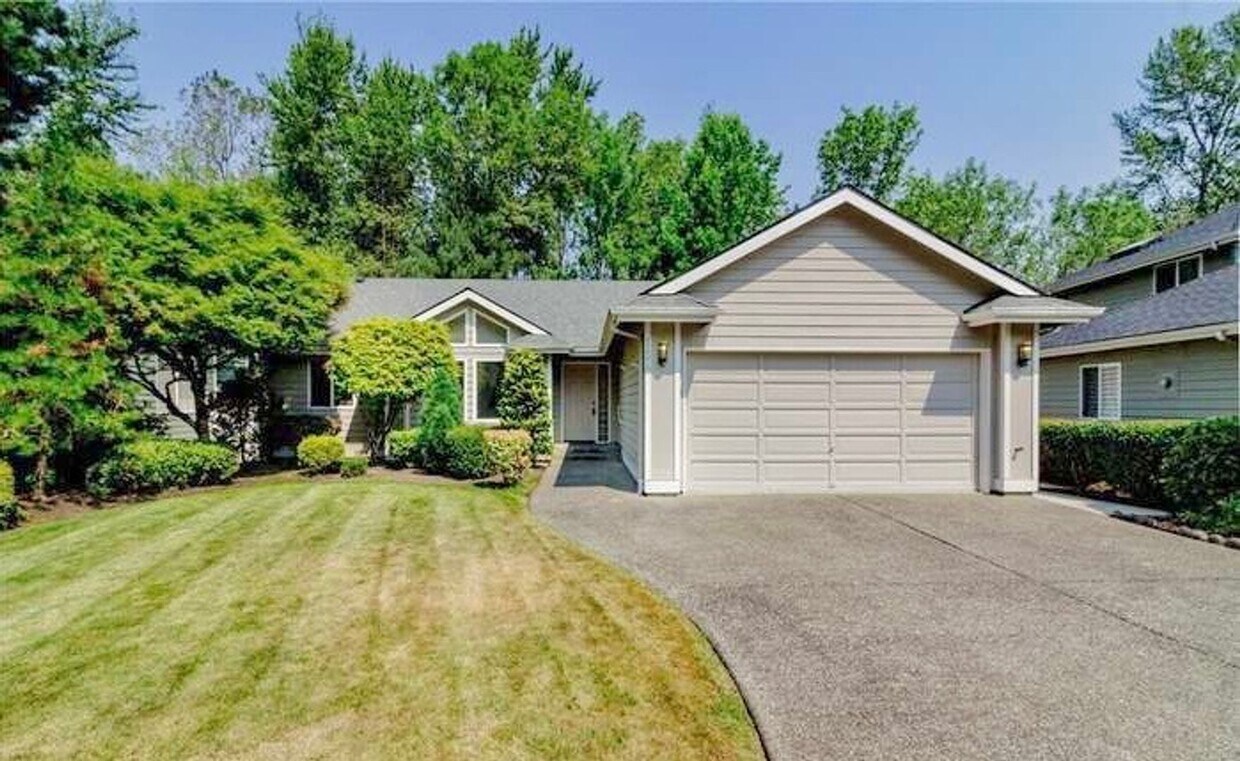 Primary Photo - Spacious 3-Bedroom Home — Located in Desir...