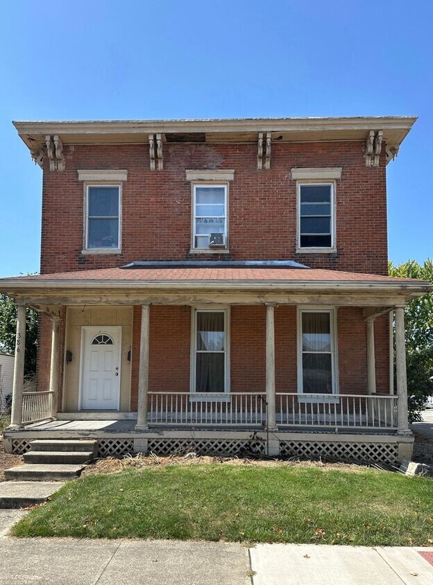 Primary Photo - 386 S Washington St