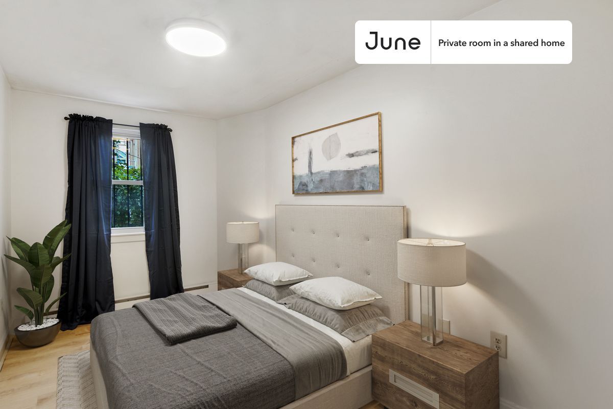 Private bedroom in 3 bed/1 bath Home - Private bedroom in 3 bed/1 bath Home