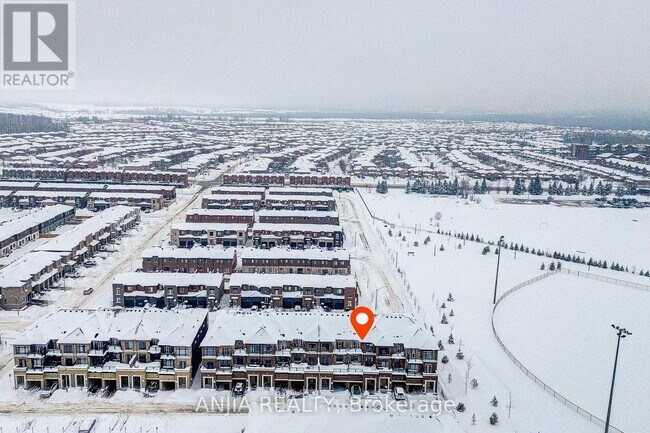 Photo du bâtiment - 33 Bluebird Ln