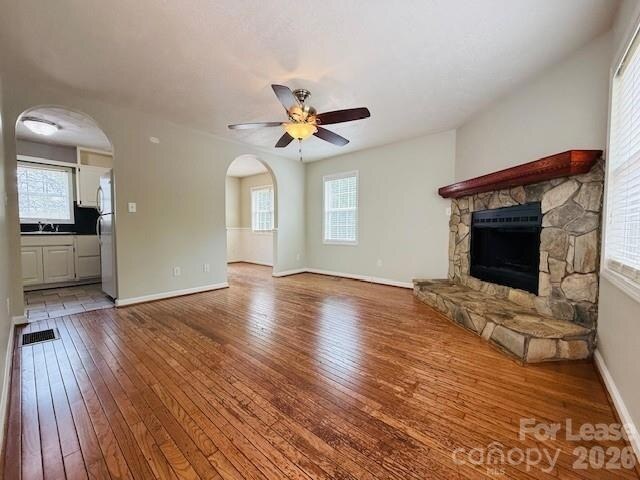 Foto del edificio - 23 44th Ave Pl NE