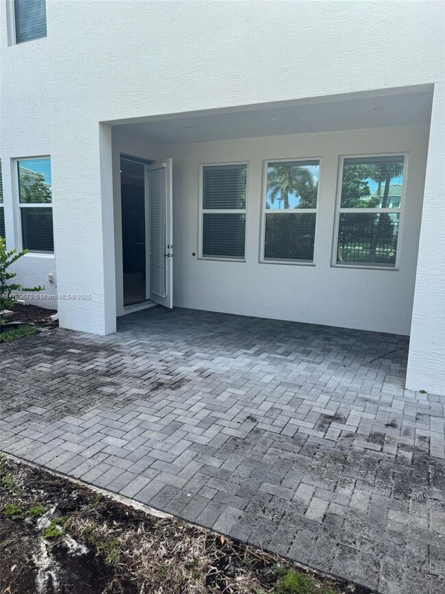 Building Photo - 5230 Thatcher Ct