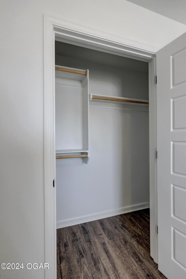 Building Photo - 757 Short Leaf Ln