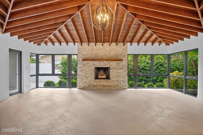 Building Photo - 4 br, 3 bath House - 2201 Intracoastal Dr