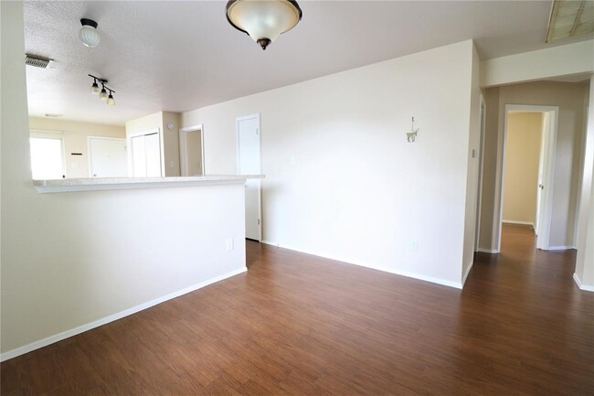 Building Photo - 20641 Patriot Park Ln