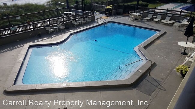 Building Photo - 1 br, 2 bath House - 6211 Thomas Drive #207