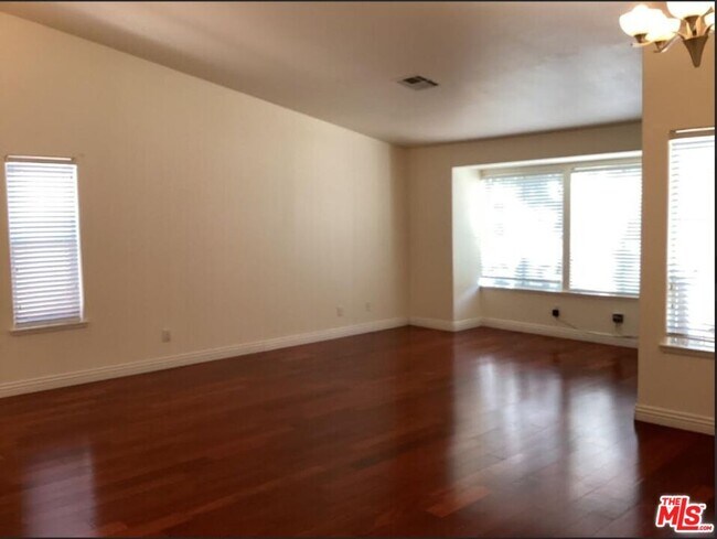 Foto del edificio - 2657 Sandstone Ct