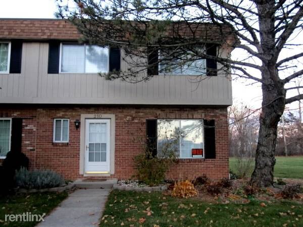 Primary Photo - 210 Riverbend Dr