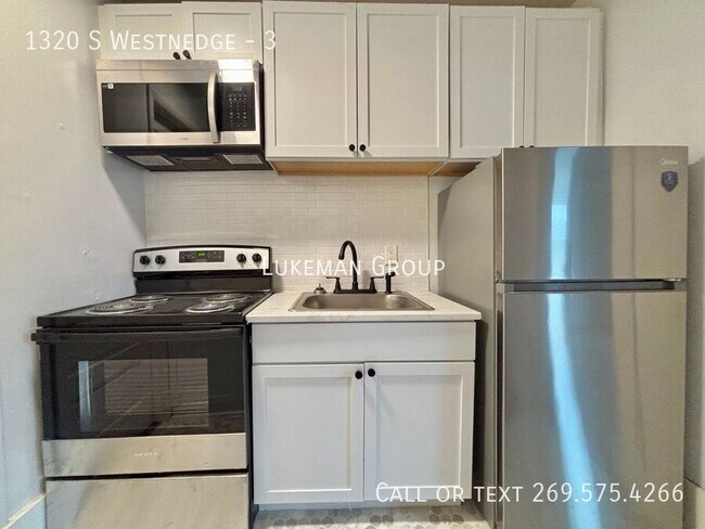 Building Photo - 1320 S Westnedge-3