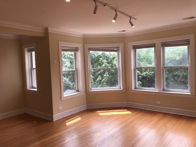 Foto del edificio - 2100 W Giddings St