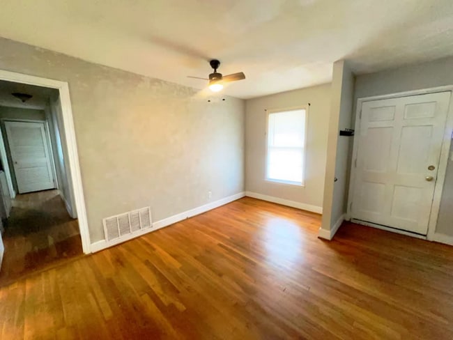 Building Photo - 607 Parker Mathis Dr