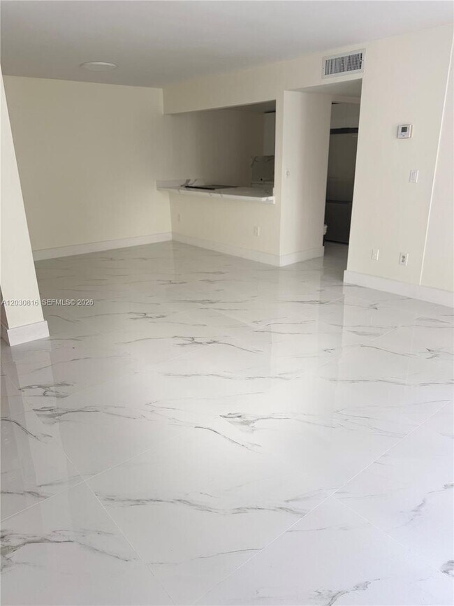 Foto del edificio - 1673 Bay Rd