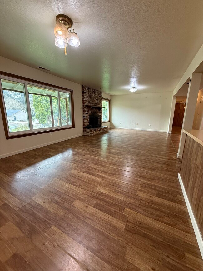 Sala de estar - 2547 NE Holmes Rd