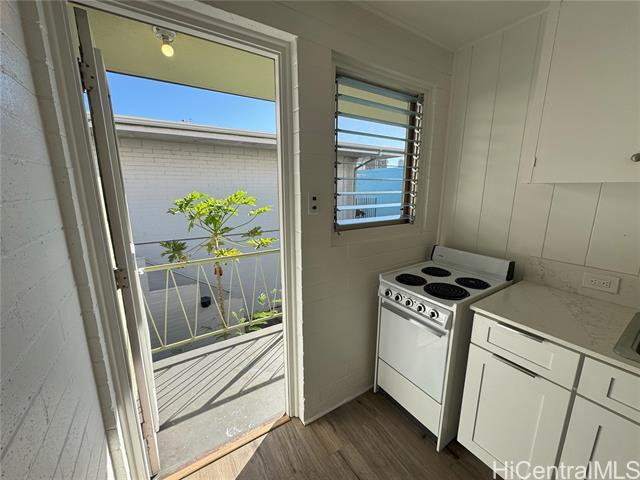 Primary Photo - 1116 Isenberg St