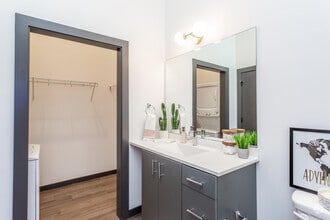 Santorini - Bathroom & Closet - The Traveler Apartments