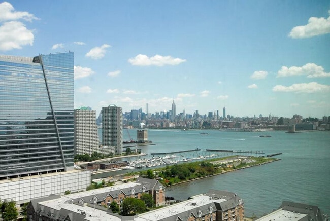 Building Photo - 388 Washington Blvd