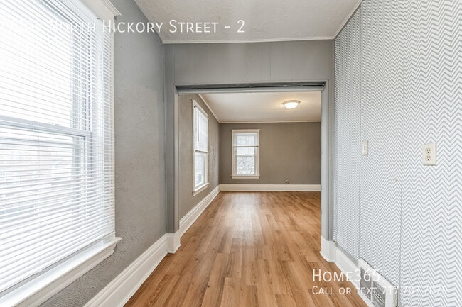 Foto del edificio - Charming 2 Bedroom in Joliet